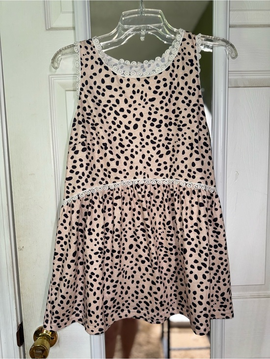 Tops - Black Polka Dot Sleeveless Lace Top